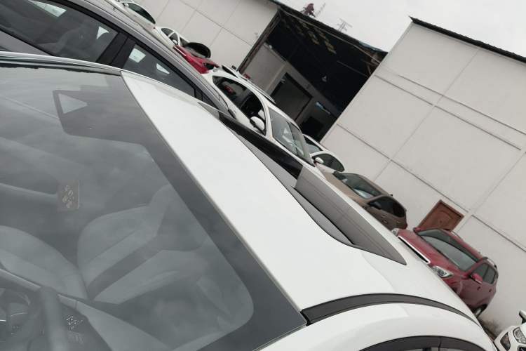 Used Changan UNI-V iDD 2024 Blue Whale Smart Electric iDD 136km ZhiKu Model