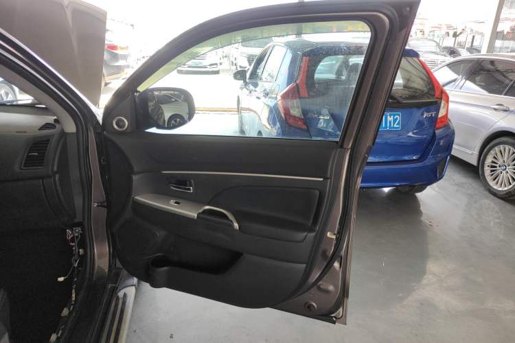 Used Mitsubishi ASX 2016 2.0L CVT Two-Wheel Drive Navigation Edition