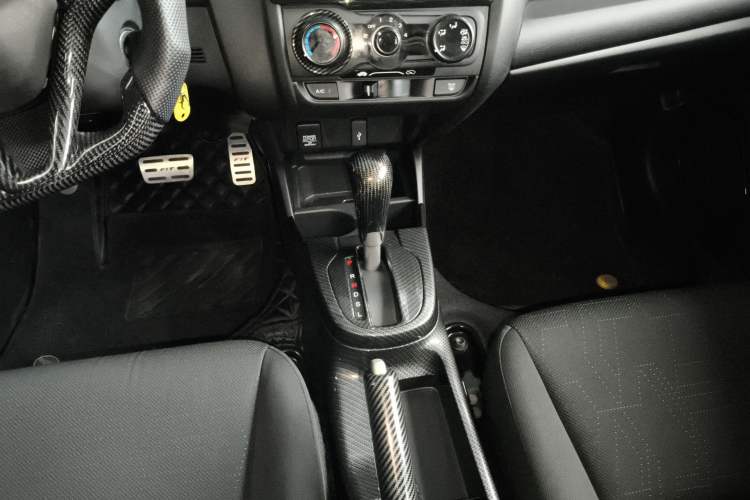 Used Honda Fit 2018 1.5L CVT Comfort Sunroof Version Gear Lever