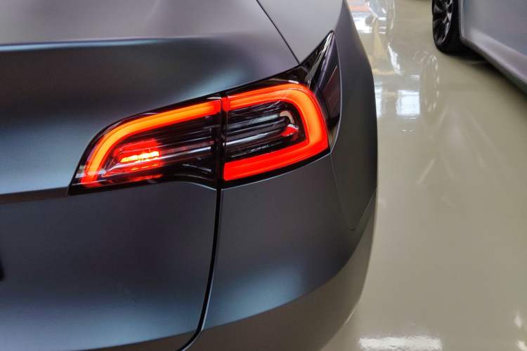 Used Tesla Model Y 2021 Long-Range All-Wheel-Drive Version