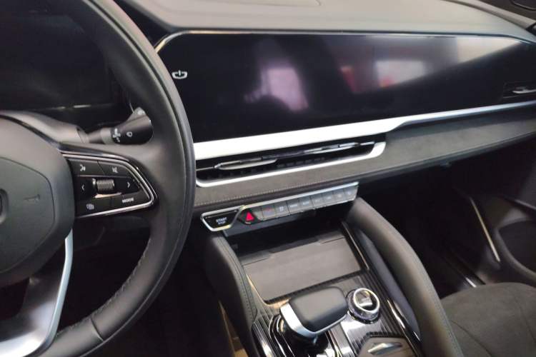 Used Geely Auto Monjaro L 2024 2.0TD High-Power Automatic Two-Wheel Drive Yunqi Version