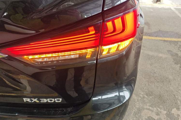 Used Lexus RX 2020 Revised Version 300 Two-Wheel Drive Elite Edition