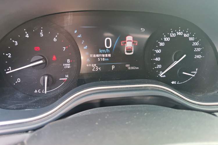 Used Toyota Avalon 2022 2.0L Luxury Edition Odometer Close Up