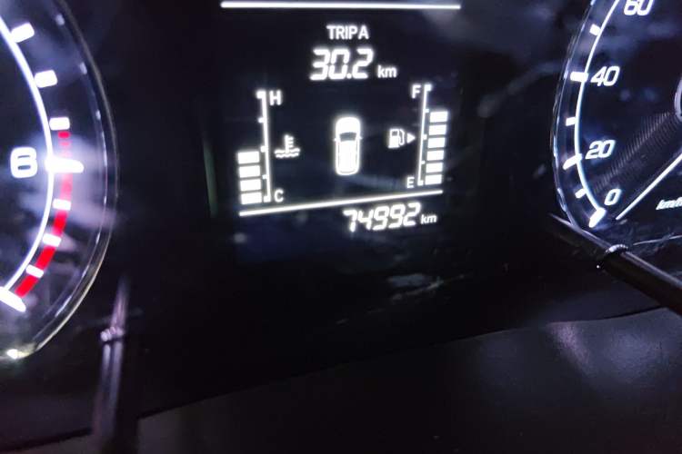 Used CHANGAN OSHAN X70A 2019 1.5L Manual Luxury Model China VI Standard