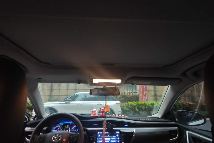 Used Toyota Corolla 2016 Dual-Engine 1.8L E-CVT Elite Edition Headliner