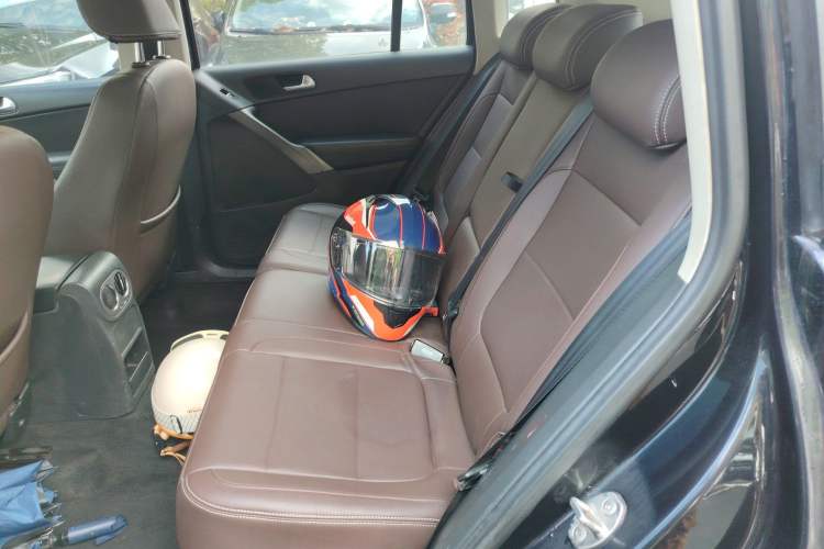 Used Volkswagen Tiguan 2012 1.8TSI Automatic Two-Wheel Drive Elite Edition Left Rear Seat