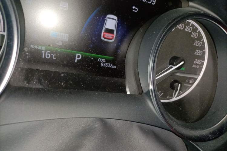 Used Toyota Camry 2019 Dual-Engine 2.5 HG Luxury Edition China V Standard Odometer Close Up