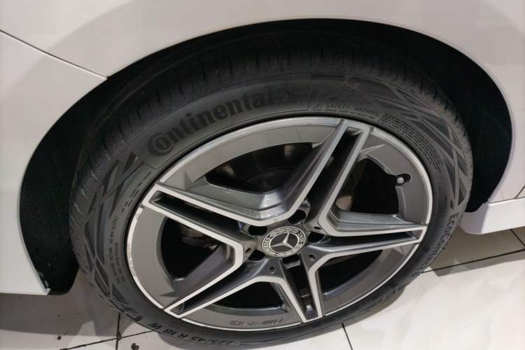 Used Mercedes-Benz CLA 2022-Year Updated CLA 200 Right Rear Wheel Hub