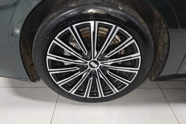 Used Geely Galaxy 8 2025 130km EM-P Starship Edition Exterior 4