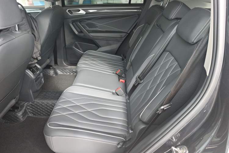 Used Volkswagen Tiguan L 2024 300TSI Automatic Two-Wheel Drive Smart Edition Left Rear Seat