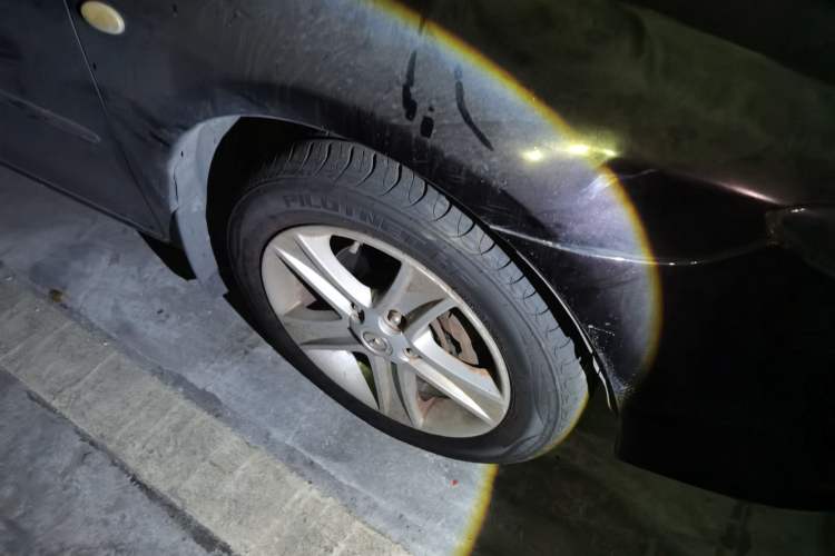 Used Mazda 6 2011 2.0L Automatic Luxury Version Right Front Wheel Hub