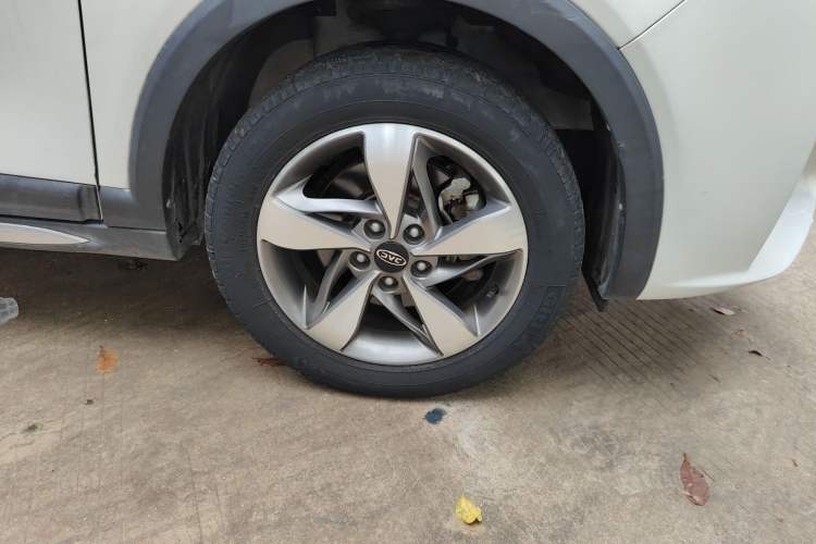 Used JAC Group Refine S3 2017 1.6L CVT Luxury Smart Model