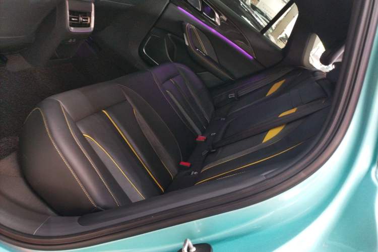 Used Hongqi H6 2023 2.0T ZhiZhen Edition
