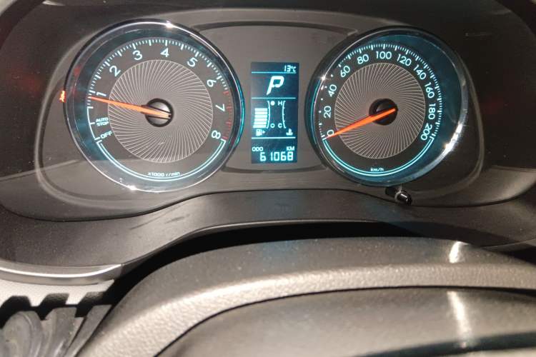 Used Chevrolet Lova RV 2016 1.5L Automatic Comfort Edition
