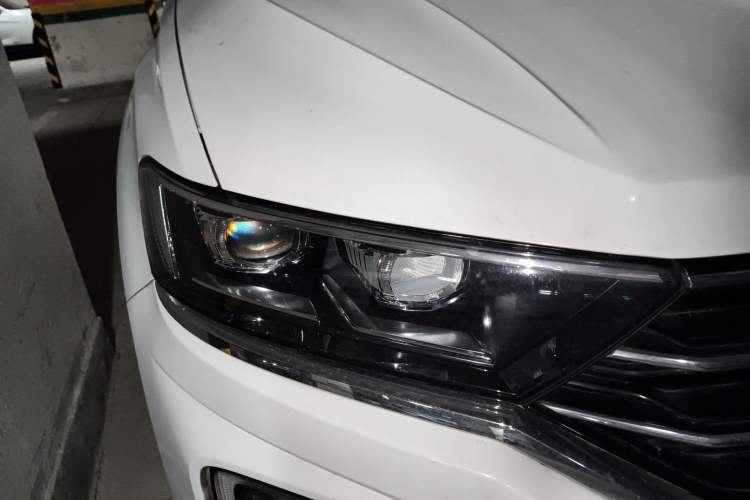 Used Volkswagen T-ROC 2018 280TSI DSG Two-Wheel-Drive Comfort Version China V Standard