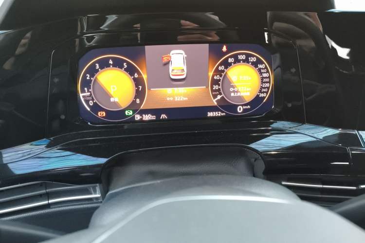 Used Volkswagen Golf 2024 280TSI DSG R-Line 50th Anniversary Edition