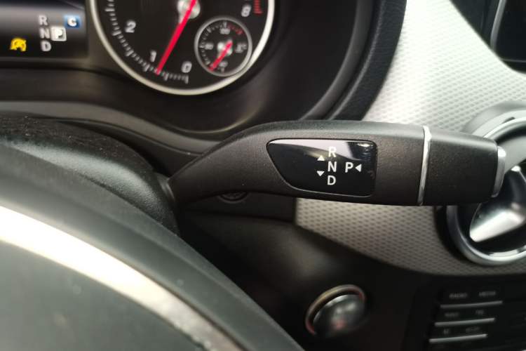 Used Mercedes-Benz B-Class 2017 B 200 Sport Edition Gear Lever