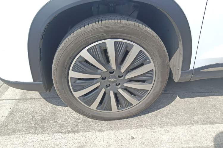 Used Chery Fengyun T8 2025 1.5T 130 km Luxury 7-Seater Exterior 4