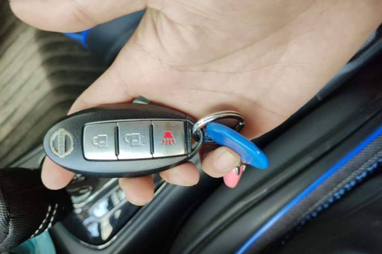 Used Nissan Tiida 2011 1.6L CVT Smart Version Vehicle Key