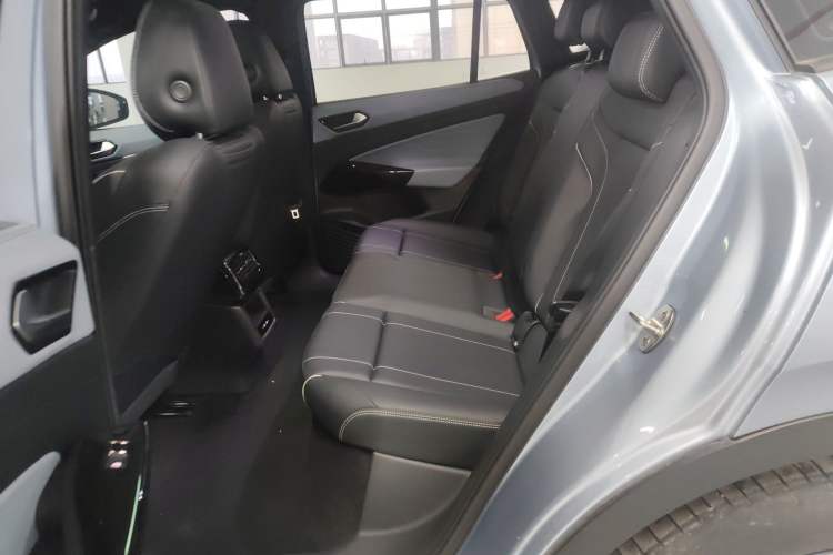 Used Volkswagen ID.4 X 2025 Smart Version Pure & Intelligent Enjoyment Edition
