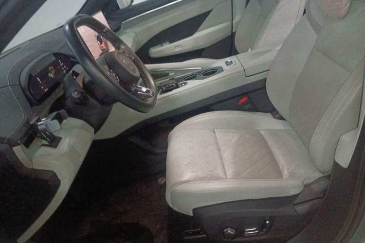 Used Zeekr 001 2024 WE Edition 95 kWh All-Wheel Drive Left Front Seat