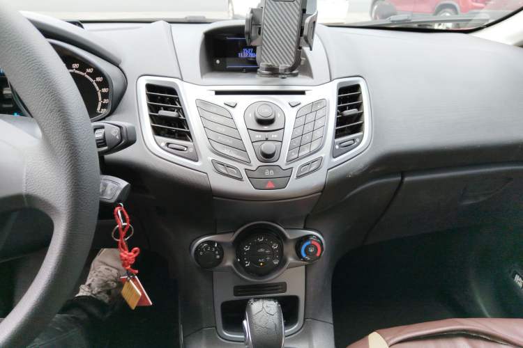 Used Ford Fiesta 2013 Hatchback 1.5L Automatic Fashion Edition Audio And AC Panel