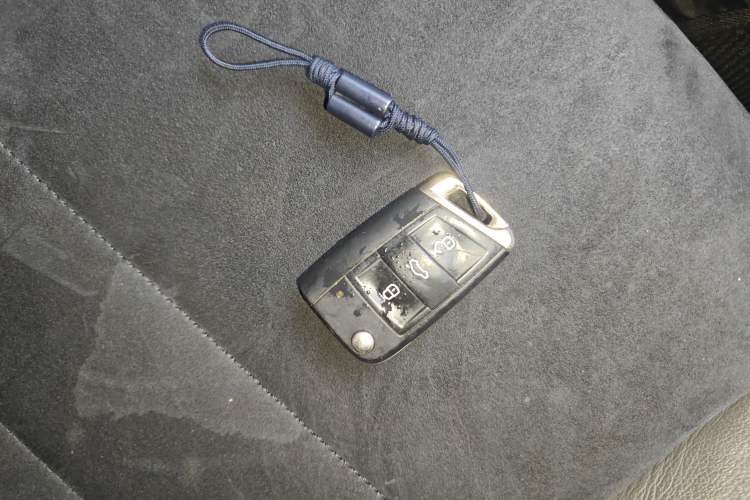 Used Volkswagen Sagitar 2021 280TSI DSG Luxury Smart Connectivity Edition Vehicle Key