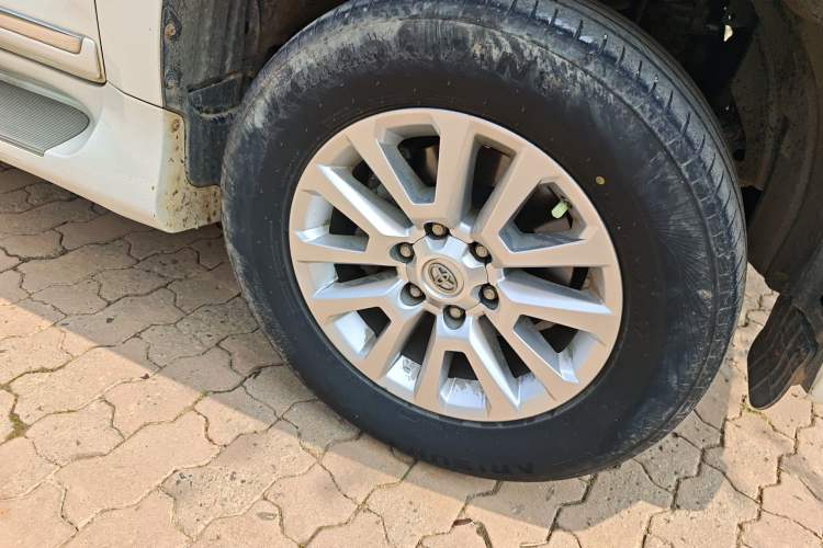 Used Toyota Prado 2016 2700 TX 7-Seater Middle East Version