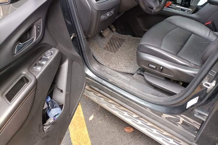 Used Chevrolet Equinox 2019 535T Automatic Chijie Edition China V Standard Interior 3