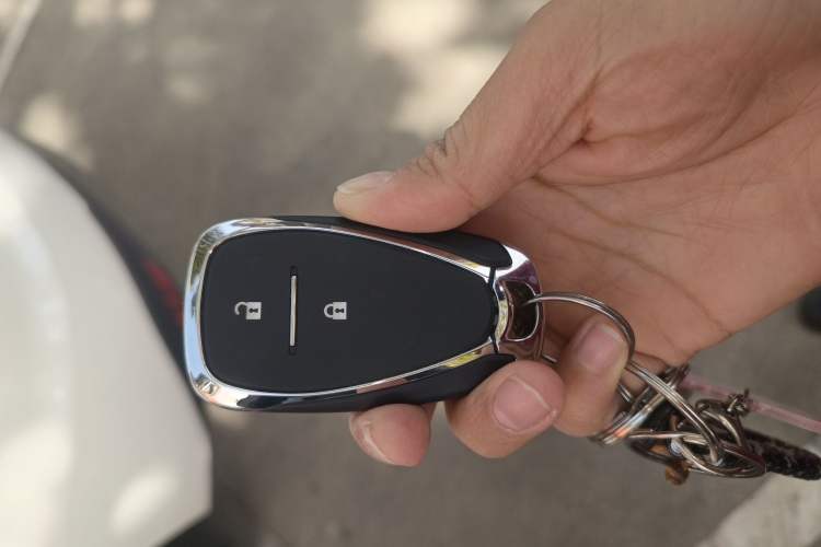 Used Chevrolet Orlando 2020 Light Hybrid Redline 530T Automatic Enjoyment Edition (5+2 Models)
