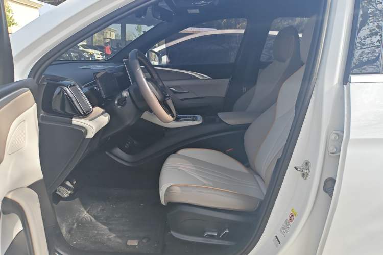 Used BYD Song Pro New Energy 2024 HONOR Edition DM-i 71KM Navigation Model Left Front Seat