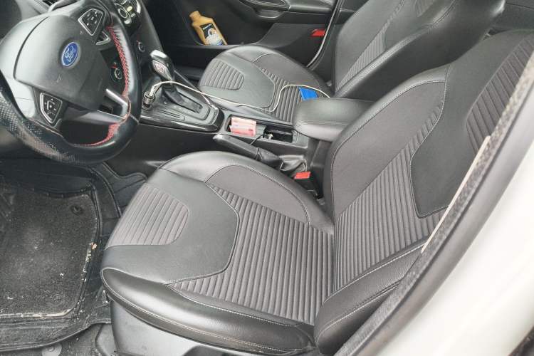 Used Ford Focus 2017 Sedan 1.6L Automatic Fashion Edition Smart Drive Version Left Front Seat