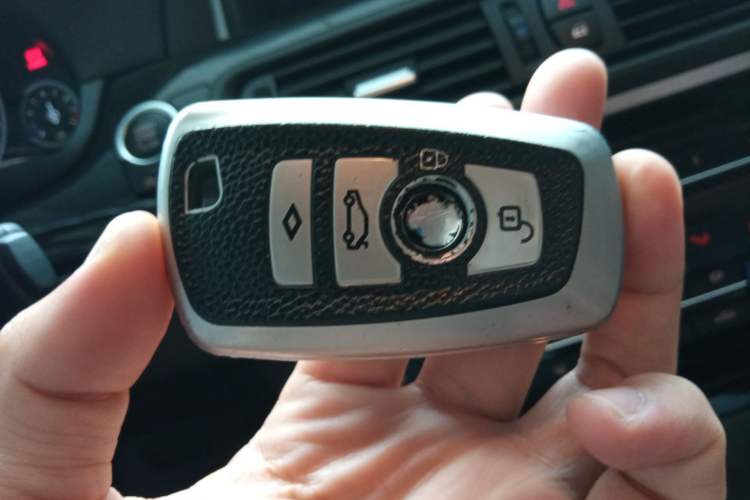 Used BMW 5 Series 2017 525Li Luxury Design Package Vehicle Key