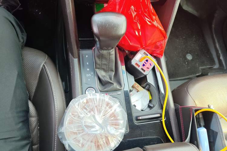 Used Volkswagen Teramont 2017 530 V6 Four-Wheel Drive Luxury Edition Gear Lever