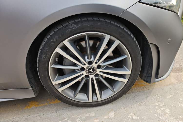 Used Mercedes-Benz CLS 2021 CLS 300 Sport Edition Right Front Wheel Hub