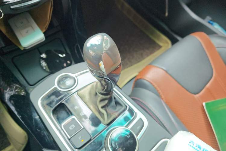 Used BYD Qin 2015 1.5T Dual-Crown Flagship Plus Edition
