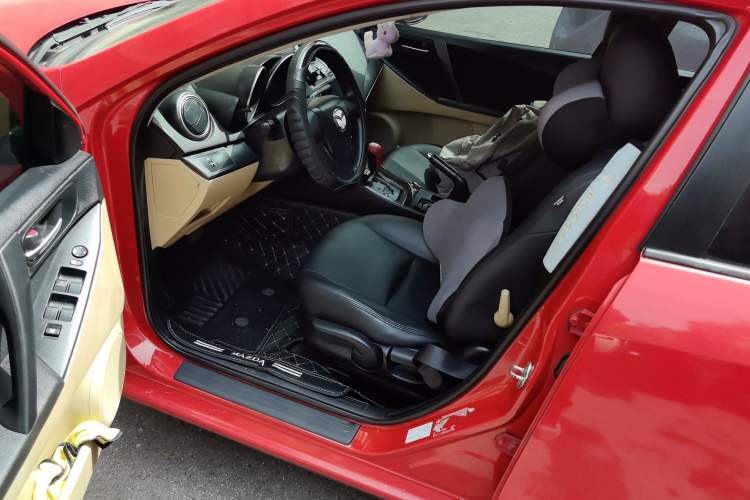 Used Mazda 3 2011 Sedan 1.6L Automatic Comfort Model