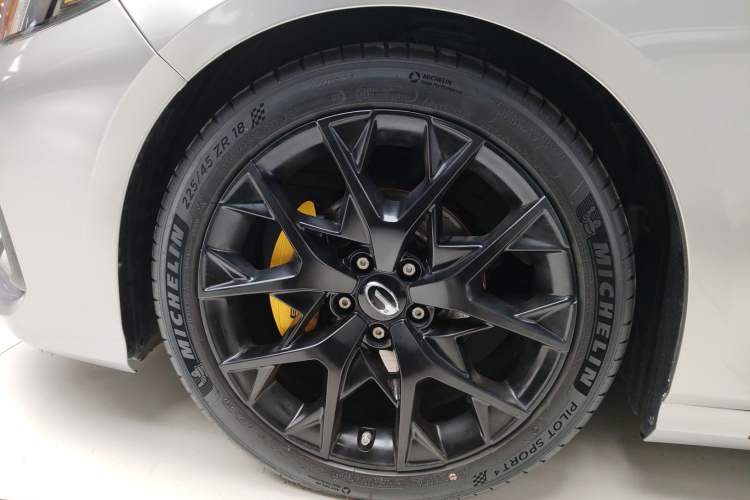 Used GAC Trumpchi EMPOW 2021 270T DCT J15 Version Left Front Wheel Hub