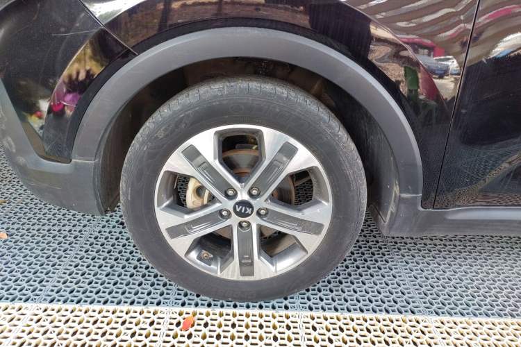 Used Kia Sportage R 2018 2.0L Automatic Smart Luxury Version China V Standard Left Front Wheel Hub