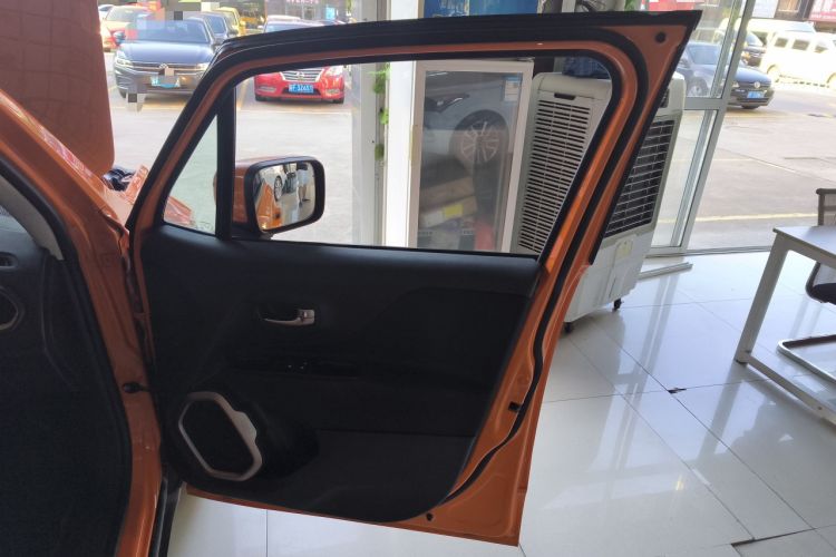 Used Jeep Renegade 2018 Connected Large Screen Version 180T Automatic High-Energy Edition