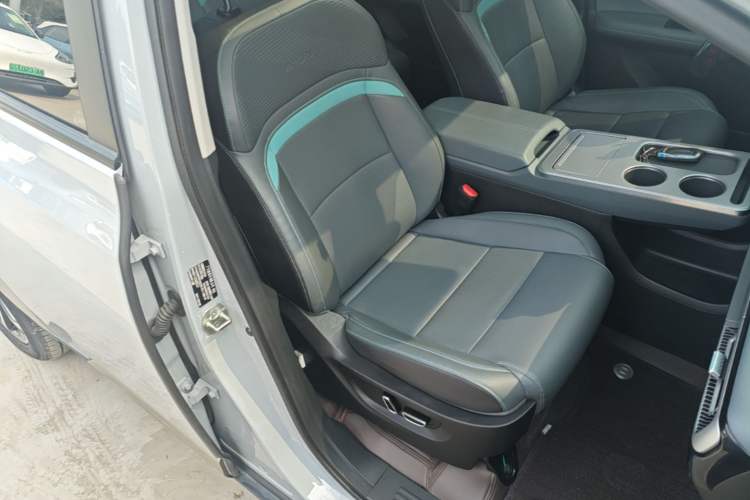 Used AION Y 2024 Plus 610 Intelligent Driving Version Right Front Seat