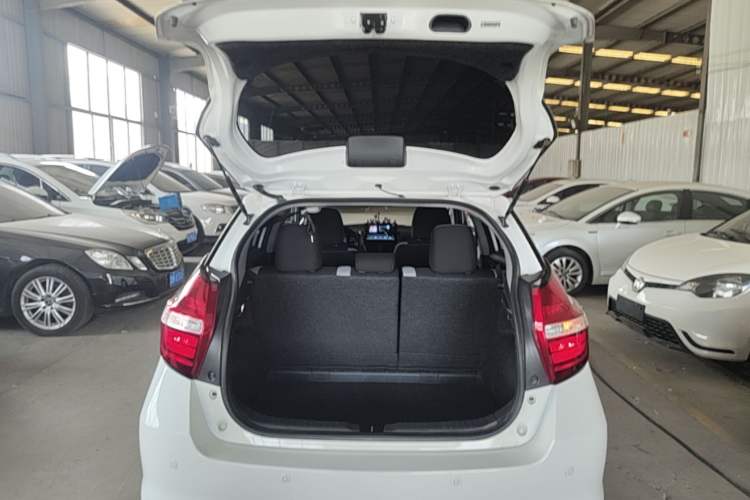 Used Toyota YARiS L Zhi Xuan 2022 1.5L CVT Leading PLUS Edition
