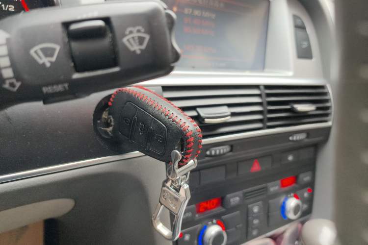 Used Audi A6L 2009 2.0 TFSI automatic standard version