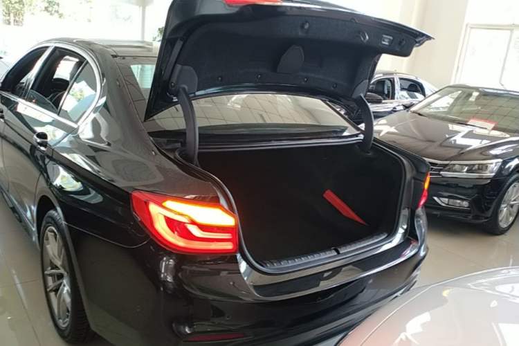 Used BMW 5 Series 2020 525Li M Sport Package