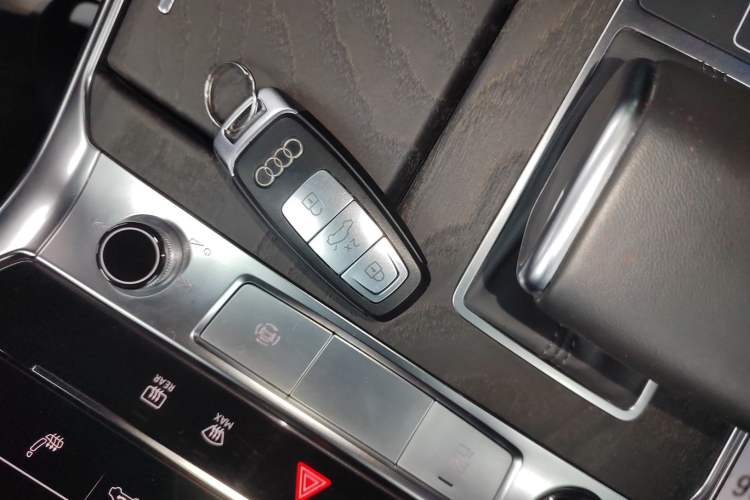 Used Audi A6L 2023 45 TFSI quattro Prestige Elegant Edition
