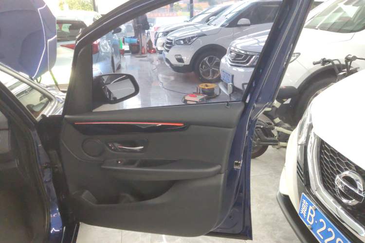 Used BMW 2 Series Gran Tourer 2015 218i Sports Design Package
