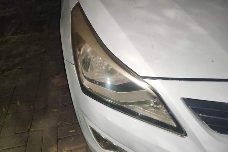 Used Hyundai Verna (older generation) 2016 1.4L Manual Smart GLS Trim