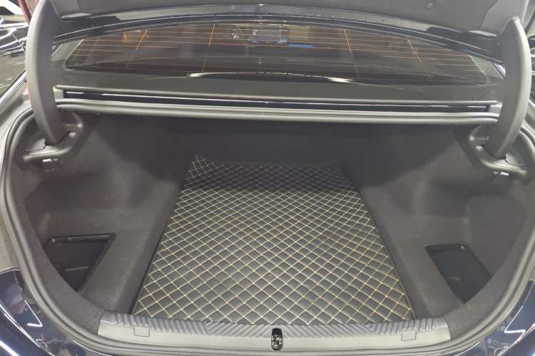 Used BMW 5 Series 2024 525Li M Sport Package Trunk