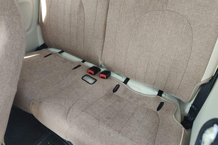 Used Wuling Hongguang MINIEV 2024 3rd Generation 170 km Left Rear Seat