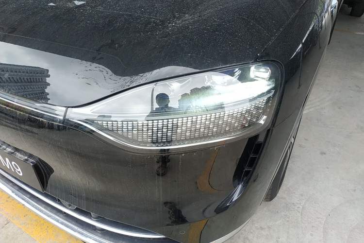 Used Hima AITO M9 2025 Extended-Range Ultra Version 52 kWh 6-Seater
